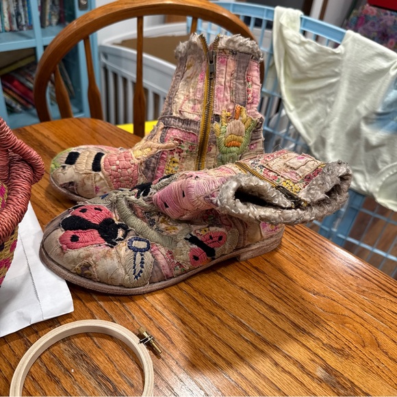 Magnolia Pearl Colorful Embroidered Boots - Picture 5 of 6